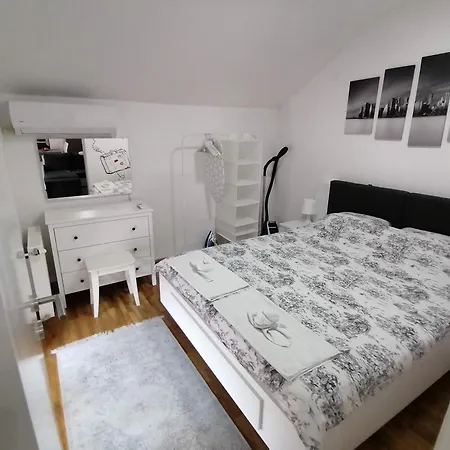 Nenadovic Apartament